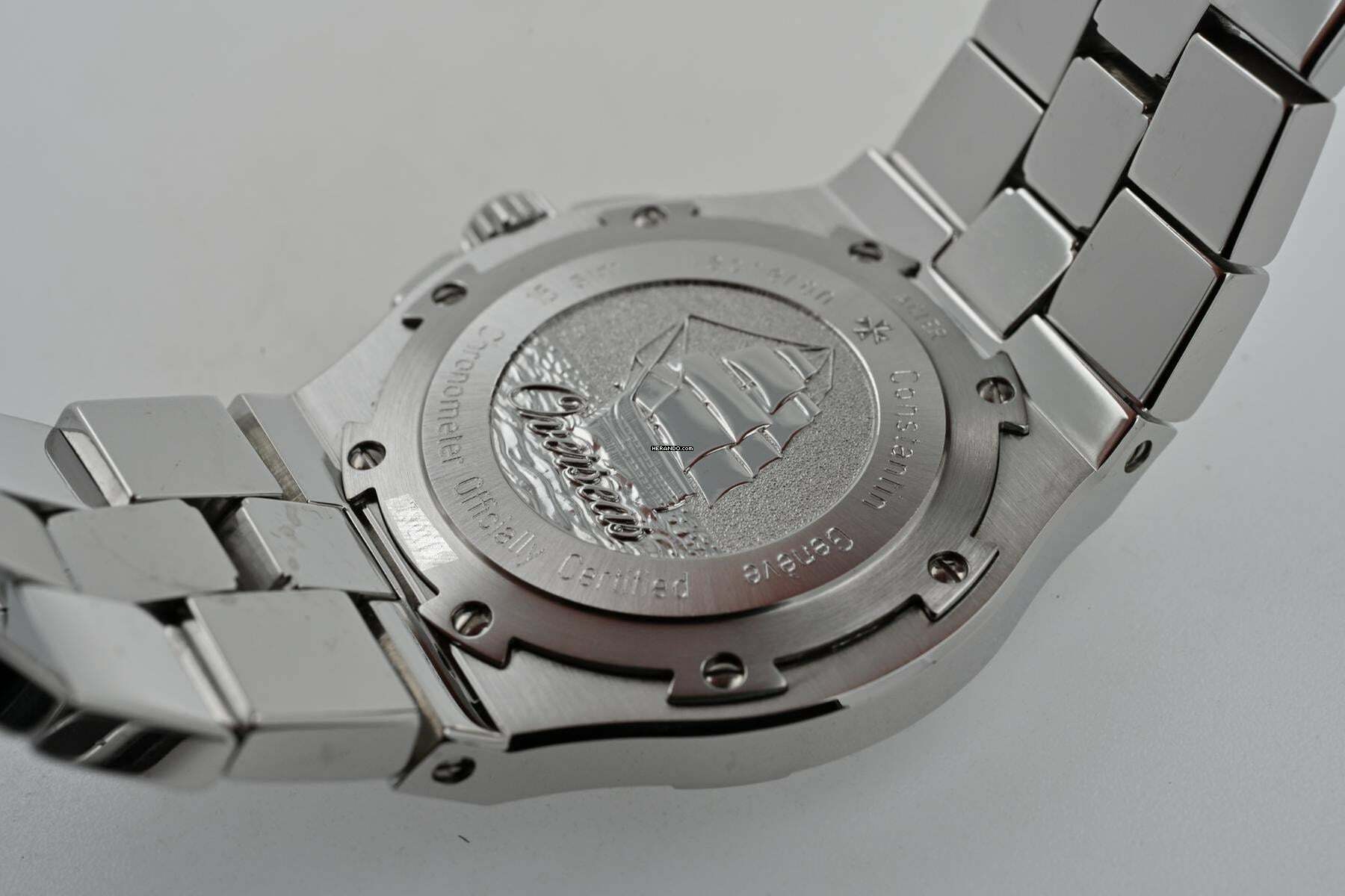 Thumbnail von Vacheron Constantin Overseas Automatik 42042/423A 37mm Black Dial Full Set