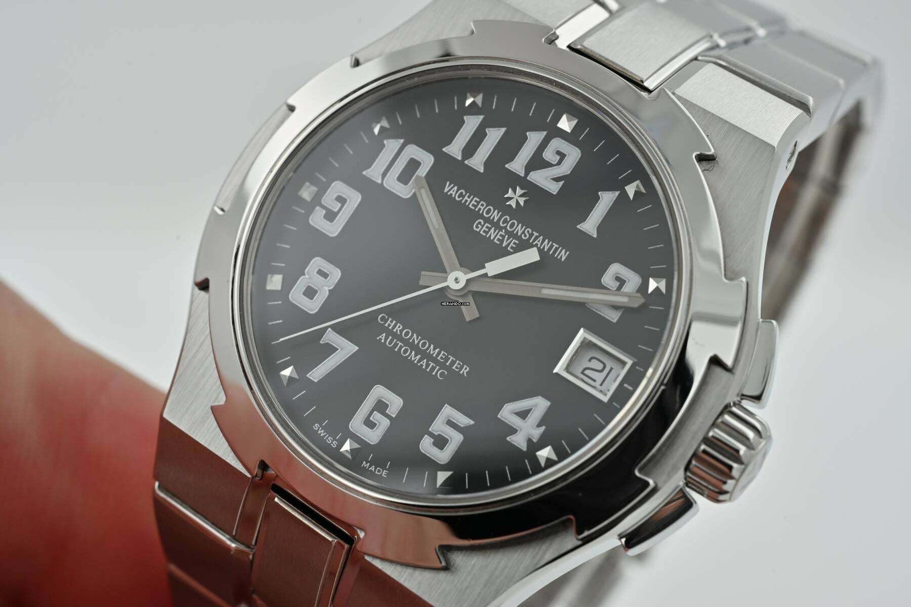 Thumbnail von Vacheron Constantin Overseas Automatik 42042/423A 37mm Black Dial Full Set