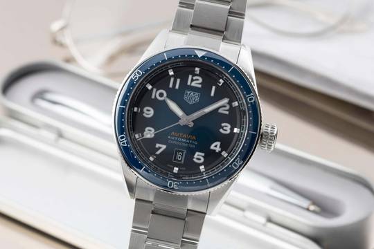  TAG Heuer Autavia Stahl Automatik Herrenuhr Ref. WEB5116 Box und Papiere 2021 