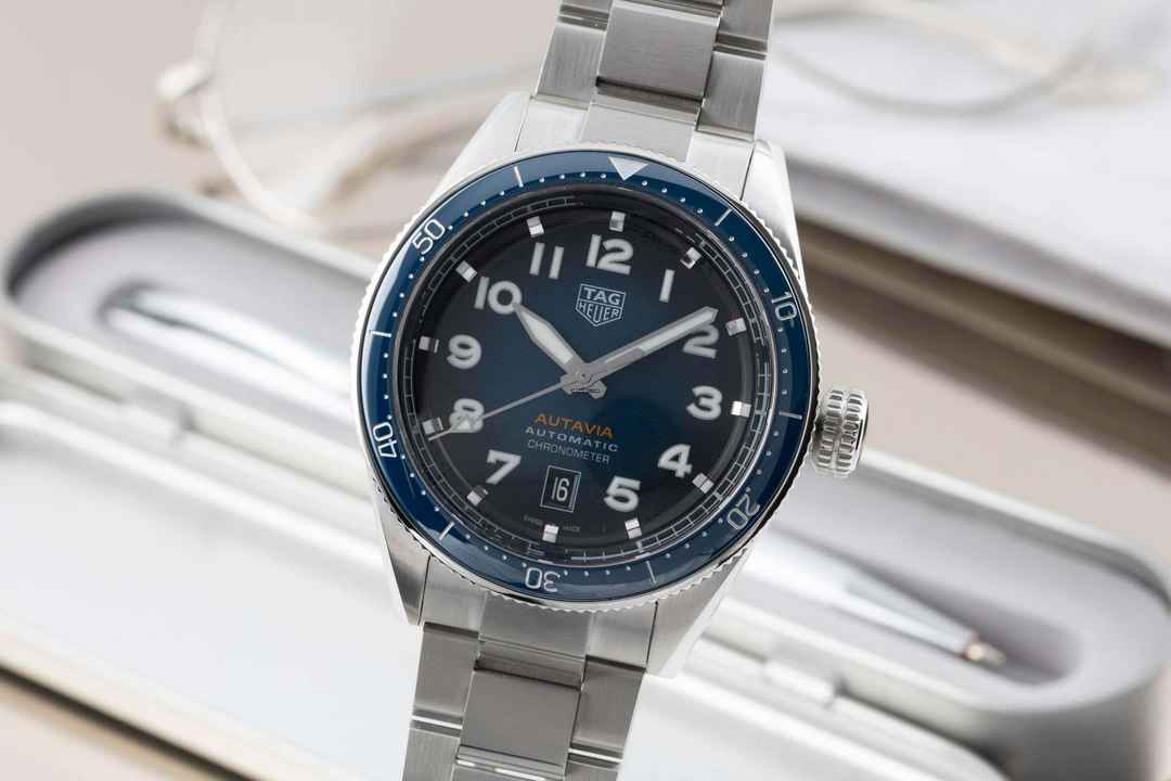  TAG Heuer Autavia Stahl Automatik Herrenuhr Ref. WEB5116 Box und Papiere 2021 