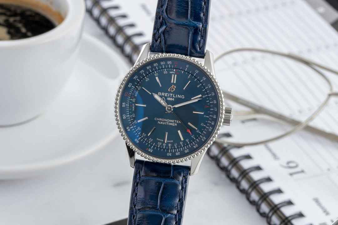  Breitling Navitimer 35 Edelstahl Automatik Medium Ref A17395161C1P2 Papiere 2024 