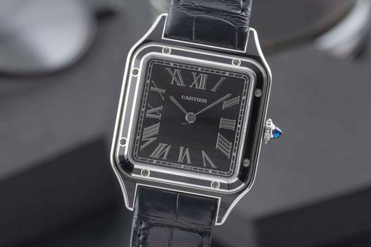  Cartier Santos Dumont Black Lacquer Handaufzug Herrenuhr Ref. WSSA0046 B&P 2023 