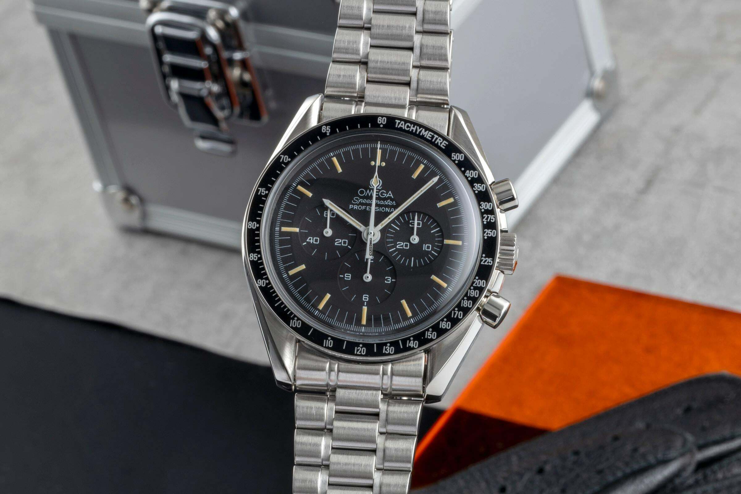  Omega Speedmaster Professional Moonwatch Apollo XI Stahl Handaufzug Herrenuhr 3592.50.00 B&P 