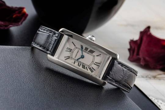  Cartier Tank Américaine 18k (0,750) Weissgold Quarz Damenuhr Ref. W2601956 2489 