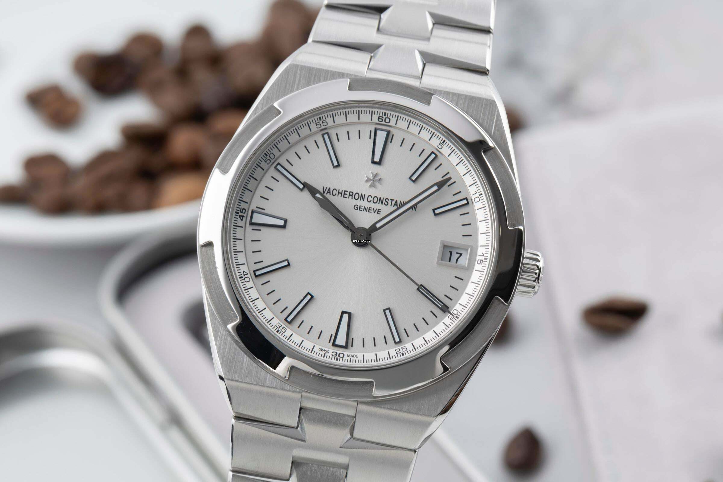 Thumbnail von Vacheron Constantin Overseas Automatik Herrenuhr Ref. 4500V/110A-B126 B&P 2016