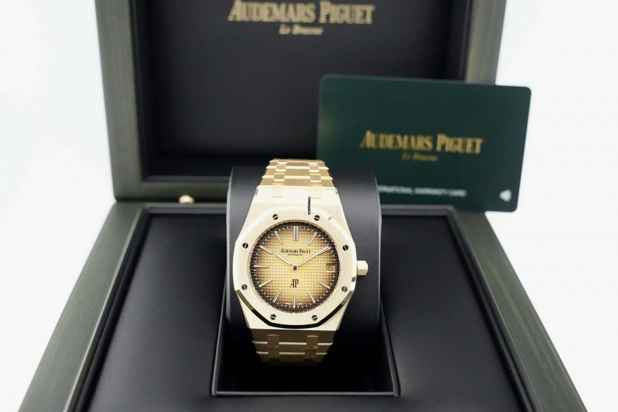 Thumbnail von Audemars Piguet Royal Oak Jumbo 39mm Smoke Dial Yellow Gold 16202BA.OO.1240BA.02