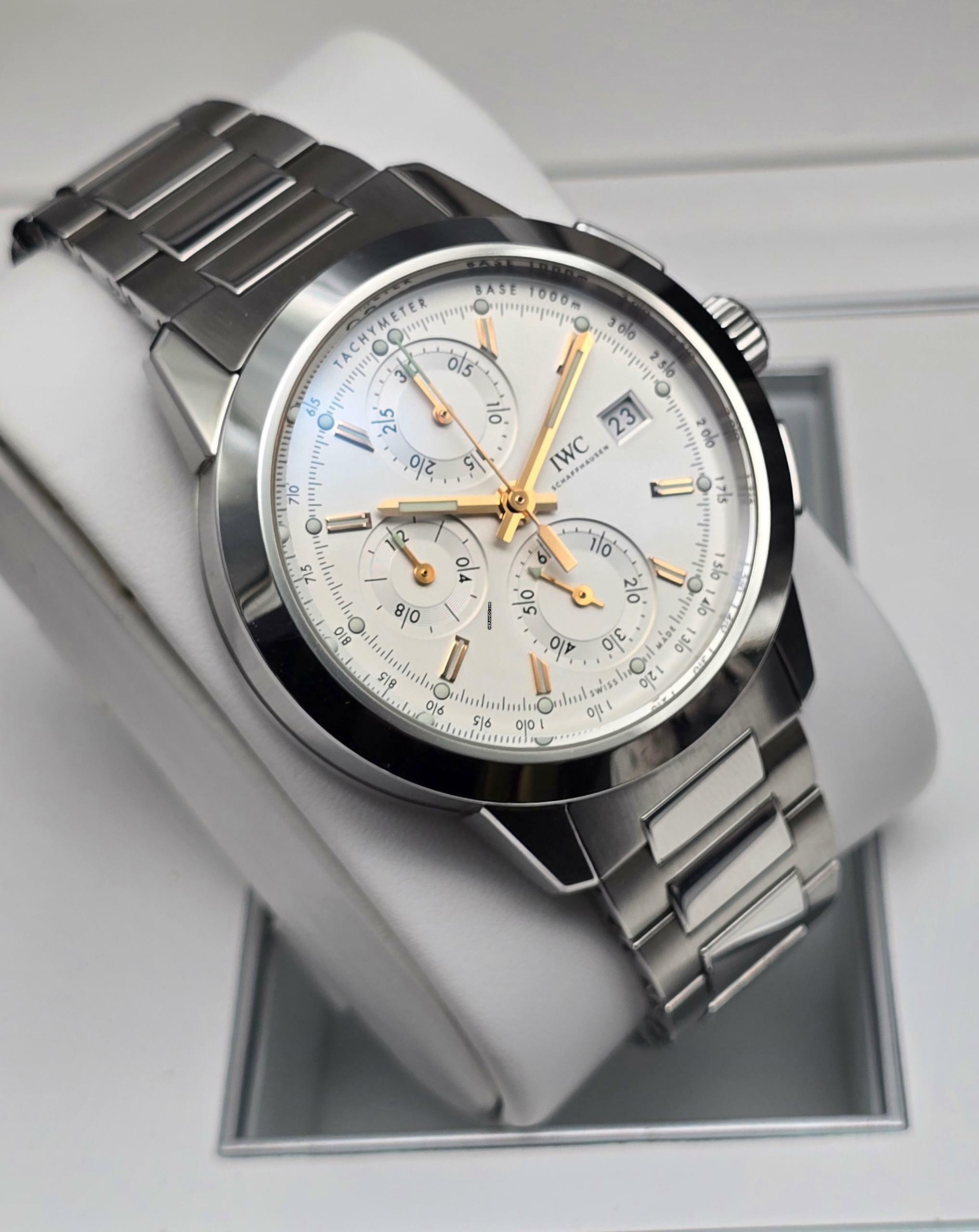 Thumbnail von IWC Ingenieur Chronograph 42mm IW380801 Silver Dial Very Good Full Set 2023