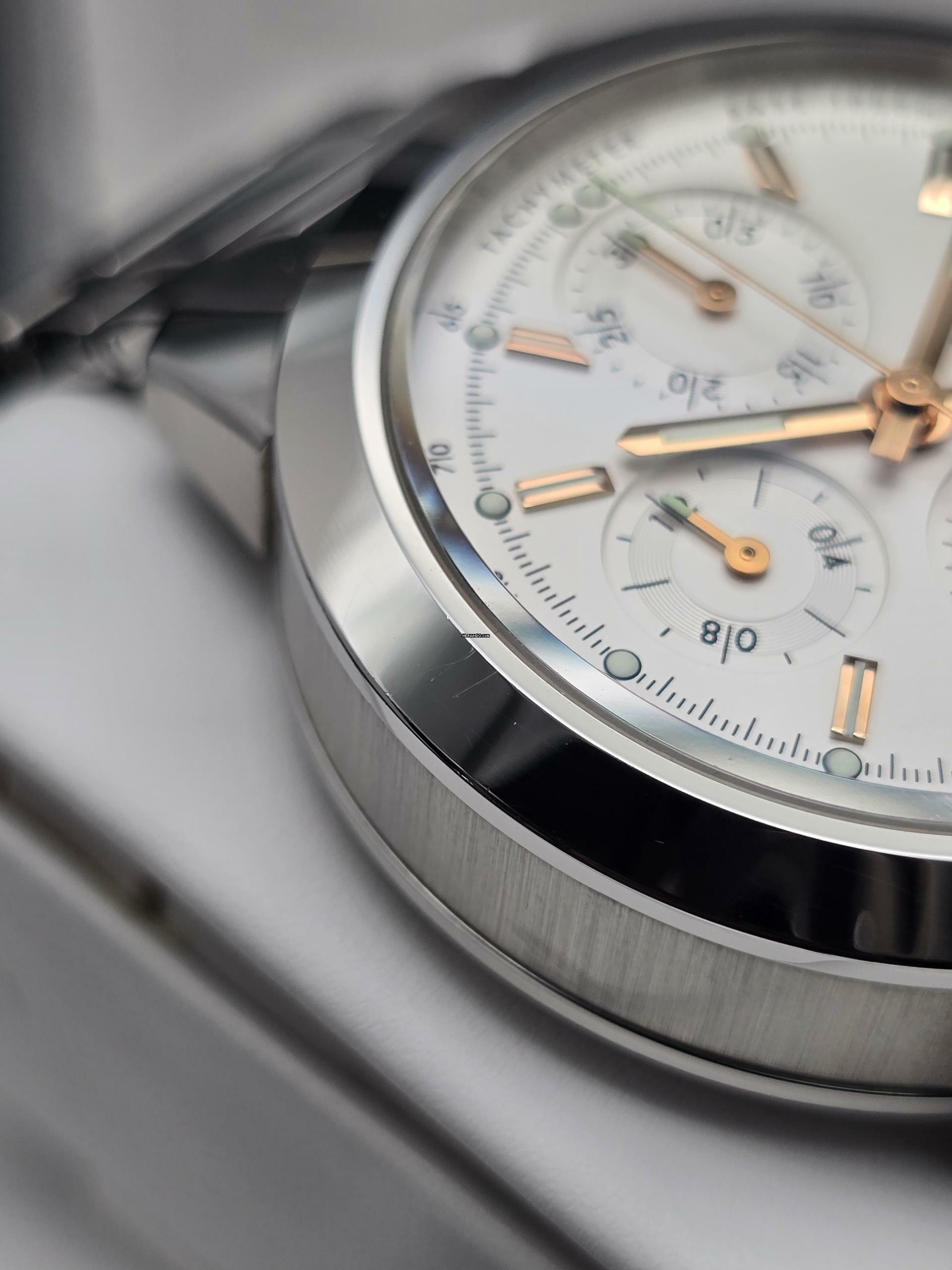 Thumbnail von IWC Ingenieur Chronograph 42mm IW380801 Silver Dial Very Good Full Set 2023