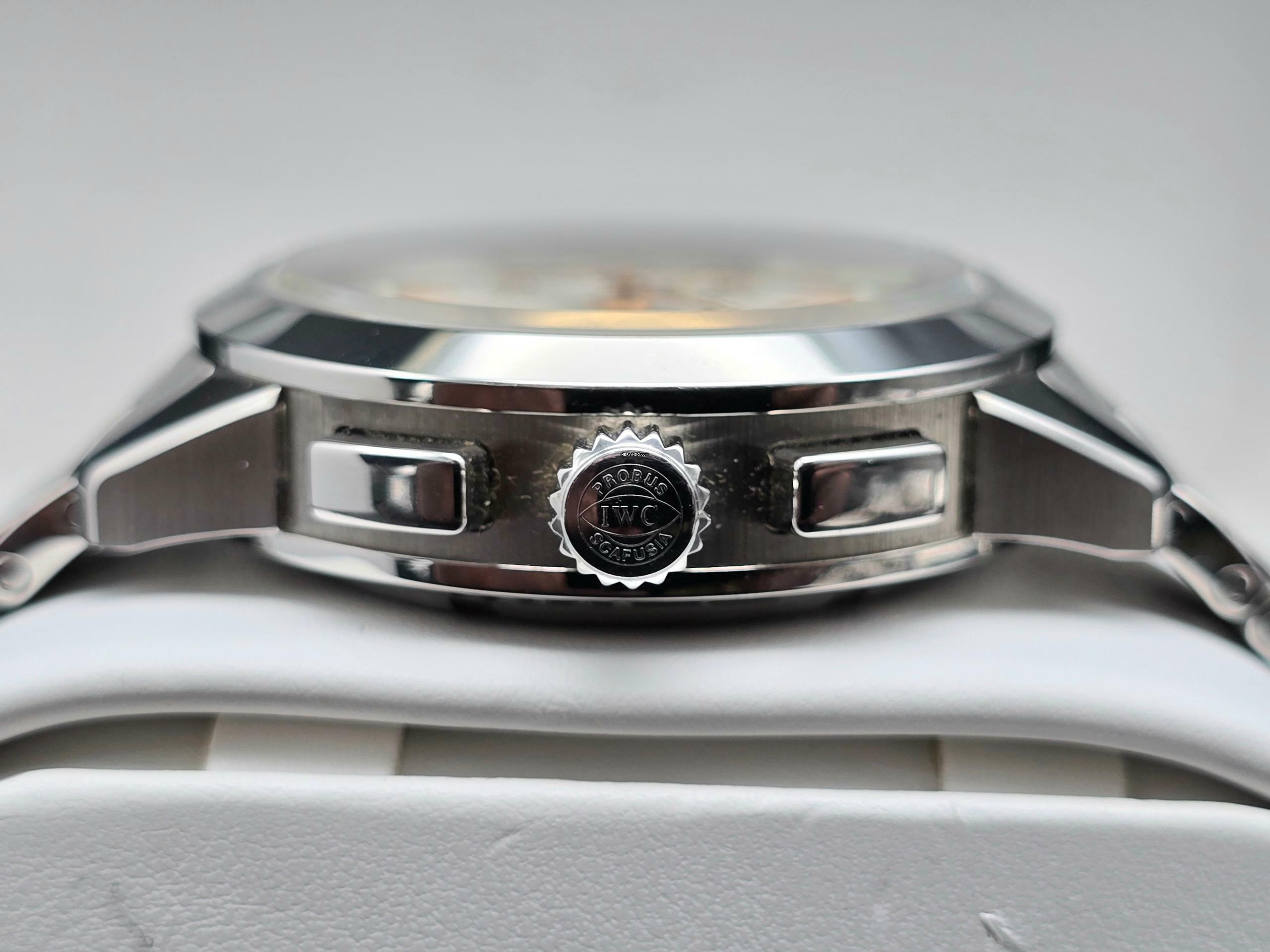 Thumbnail von IWC Ingenieur Chronograph 42mm IW380801 Silver Dial Very Good Full Set 2023