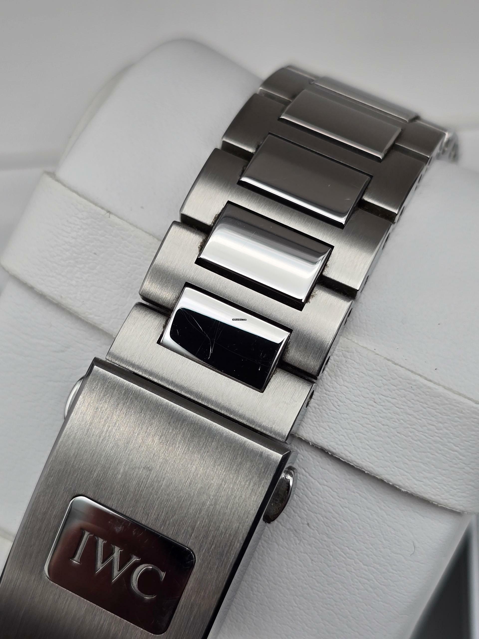 Thumbnail von IWC Ingenieur Chronograph 42mm IW380801 Silver Dial Very Good Full Set 2023