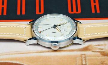 Thumbnail von Gubelin STUNNING NOS NEW TRIPLE DATE CALENDAR FROM THE 50'S RARE VINTAGE