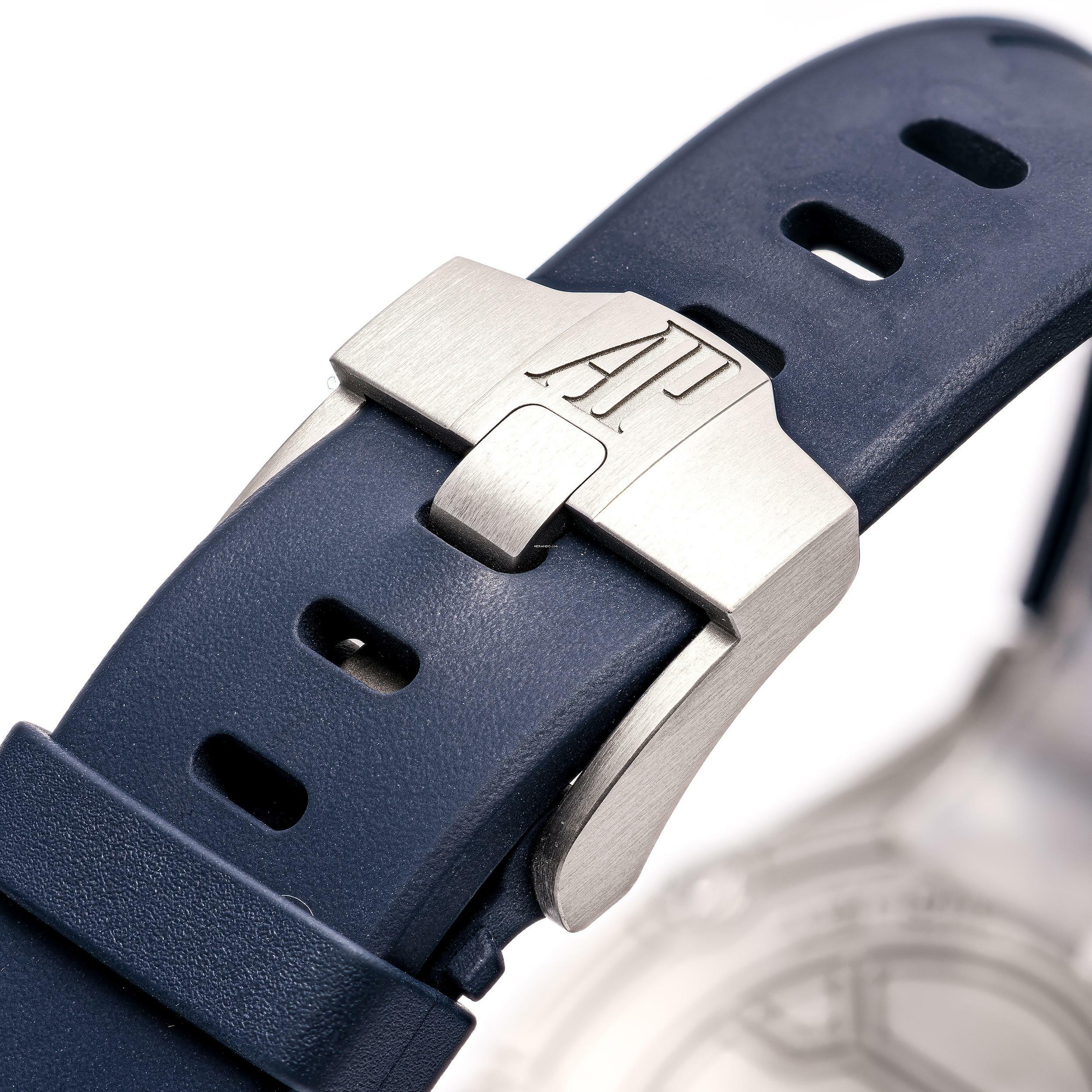 Thumbnail von Audemars Piguet Royal Oak Offshore Chronograph Blue 42 – 26480TI.OO.A027CA.01 – like NEW – 2021 Full Set