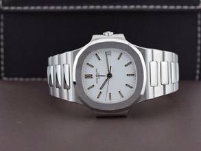 Thumbnail von Patek Philippe Nautilus 3800/1a White Dial - Very Rare - Service Patek
