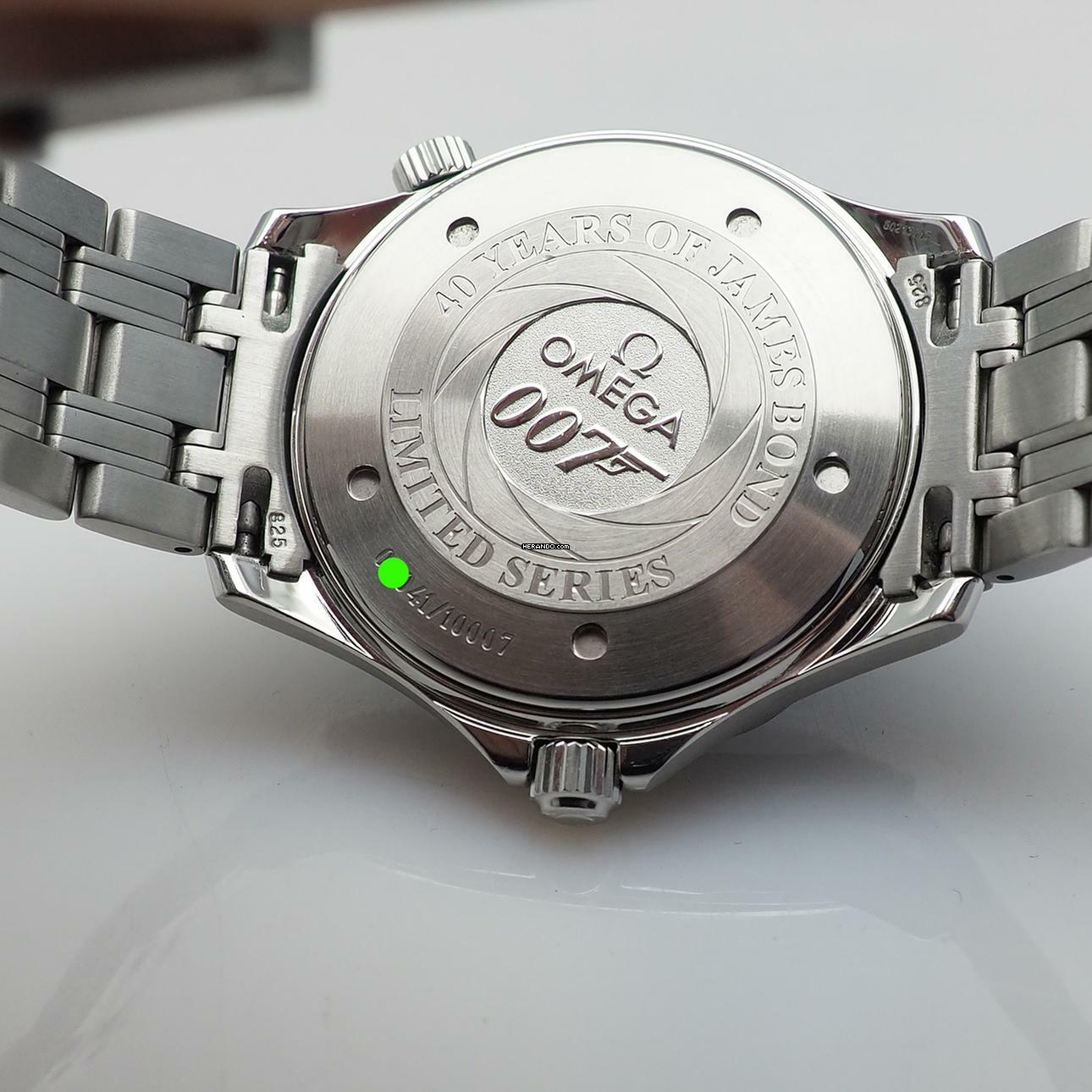 Thumbnail von Omega Seamaster Diver 300 M James Bond 40 Anniversar 25378000 top cond. not polished in its original condition!