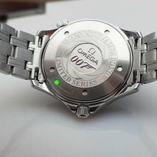 Thumbnail von Omega Seamaster Diver 300 M James Bond 40 Anniversar 25378000 top cond. not polished in its original condition!