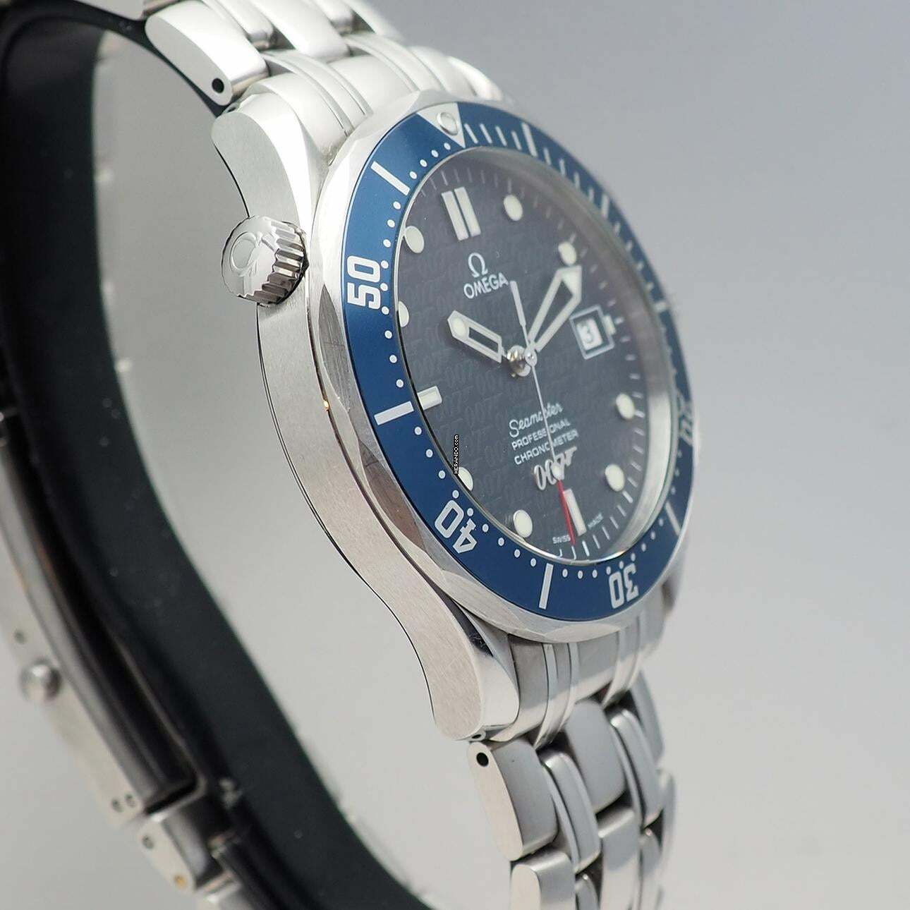 Thumbnail von Omega Seamaster Diver 300 M James Bond 40 Anniversar 25378000 top cond. not polished in its original condition!