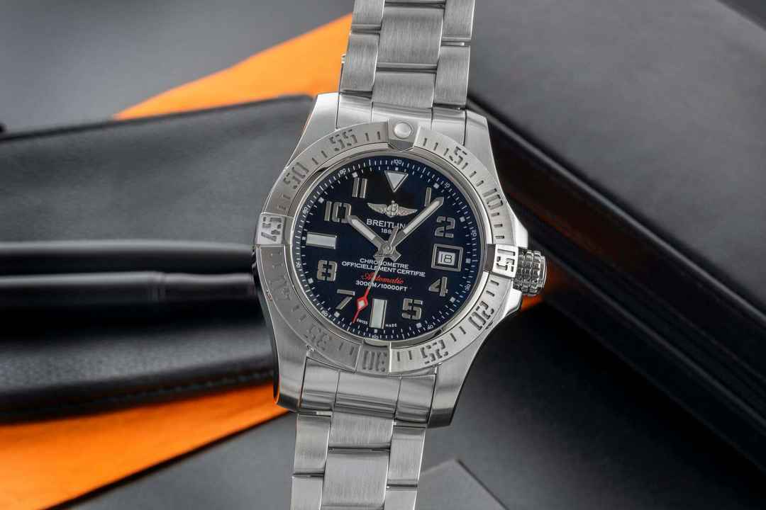  Breitling Avenger II Seawolf Stahl Automatik Ref. A1733110/BC31 B&P 2014 