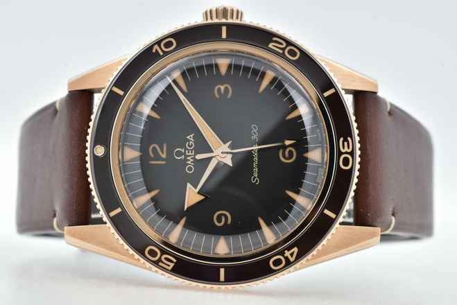  Omega Seamaster 300 Professional Chronometer Bronze Gold 23492412110001 