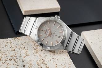 Thumbnail von Omega Constellation Stahl Automatik Herrenuhr Ref. 131.10.36.20.06.001 B&P 2024