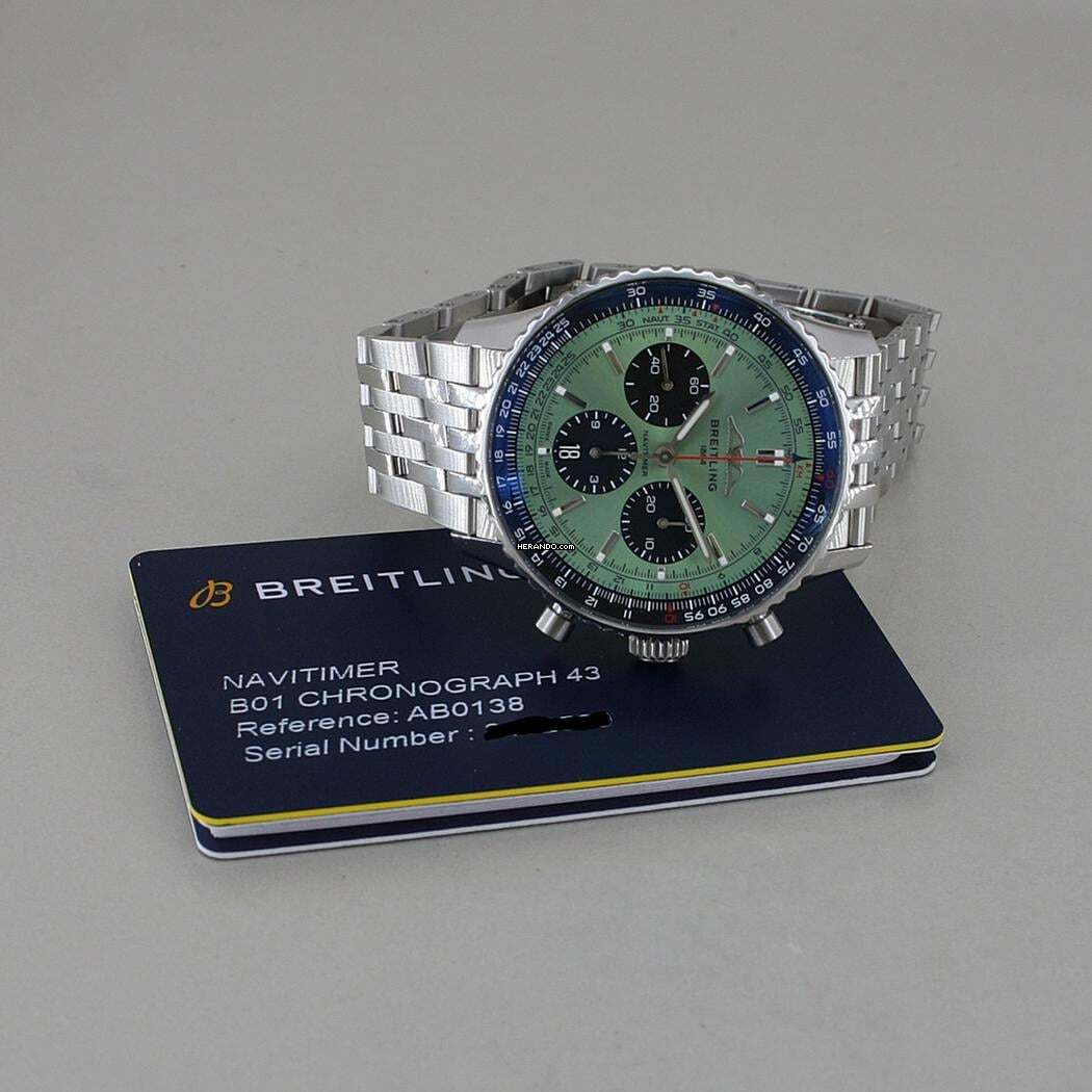 Thumbnail von Breitling Navitimer 1 B01 Chronograph 43 Automatik Chronometer grünes Zifferblatt Full Set ungetragen