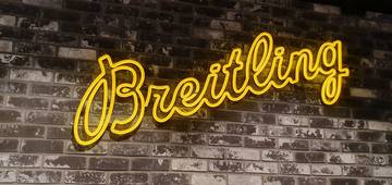 Thumbnail von Breitling Chronomat 42 B01 42 NFL Seattle Seahawks Ltd. Edition 104 Stück Ø 42 mm ungetragen teilverklebt Full Set