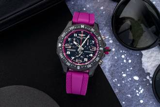 Thumbnail von Breitling Endurance Pro Professional Endurance Pro 38 Purple Lila X83310F61B1S1