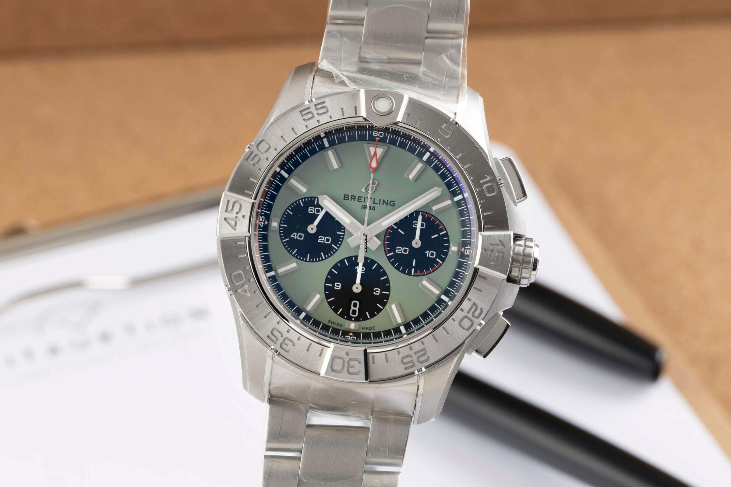  Breitling Avenger B01 Chronograph 44 Edelstahl Ref. AB0147101L1A1 