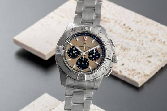  Breitling Avenger B01 Chronograph 44 Edelstahl Ref. AB0147101A1A1 