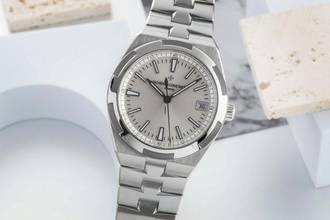 Thumbnail von Vacheron Constantin Overseas Automatik Herrenuhr Ref. 4500V/110A-B126 B&P 2017