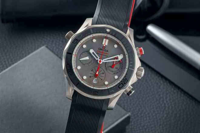  Omega Seamaster Diver 300 M Chronograph Titan ETNZ Ref. 212.92.44.50.99.001 Box & Papiere 
