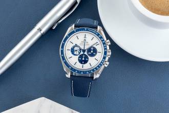 Thumbnail von Omega Speedmaster Professional Moonwatch Silver Snoopy Award 310.32.42.50.02.001 B&P 2024