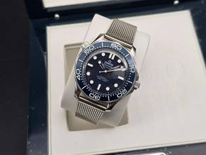 Thumbnail von Omega Seamaster Diver 300 M 210.30.42.20.03.002 James Bond 007 60th Anniversary Very Good Full Set 2-2024