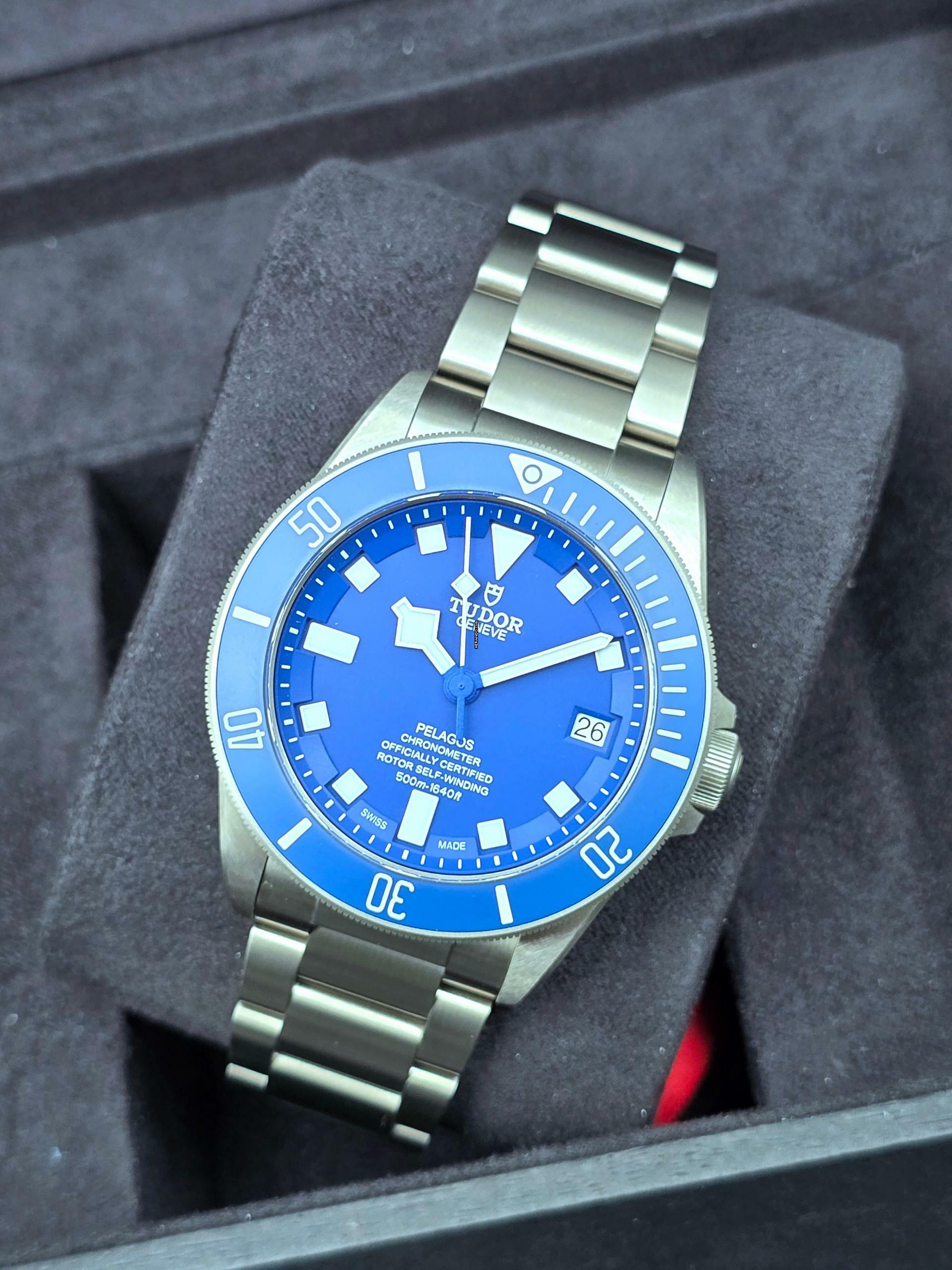 Thumbnail von Tudor Pelagos 42mm M25600TB-0001 Blue Dial Titanium Unworn/New Condition Full Set 1-2026