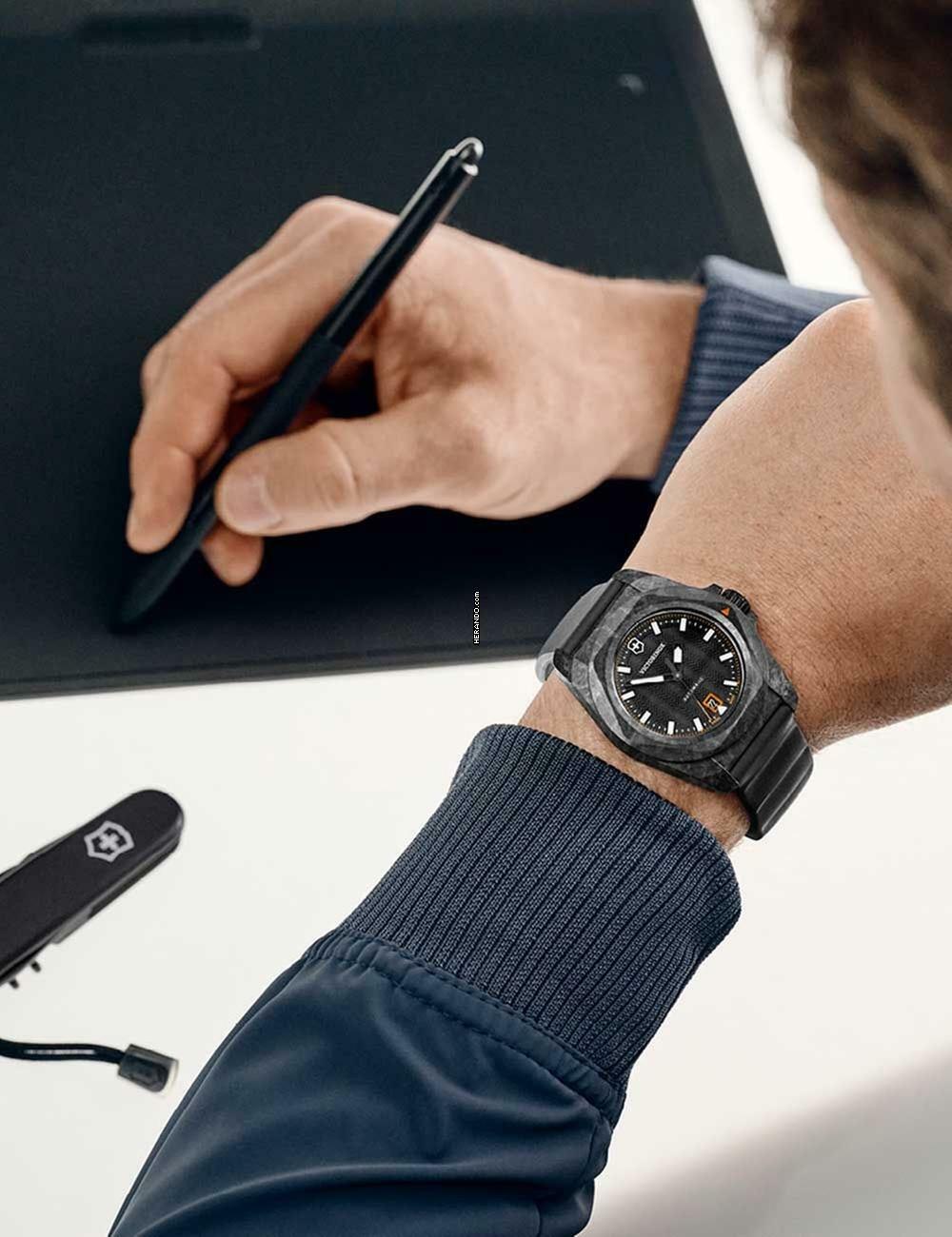 Thumbnail von Victorinox Swiss Army I.N.O.X. 242023.1 Herrenuhr I.N.O.X. Karbon Automatik 41mm 20ATM