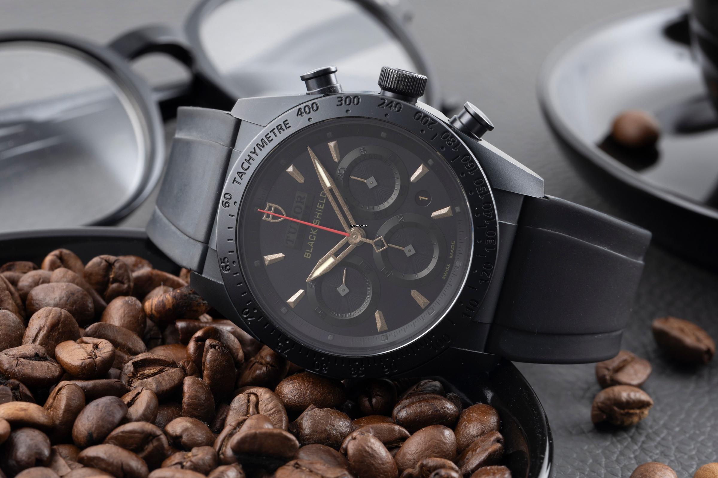 Thumbnail von Tudor Fastrider Black Shield Chronograph Automatik Herrenuhr Ref. 42000CN Box