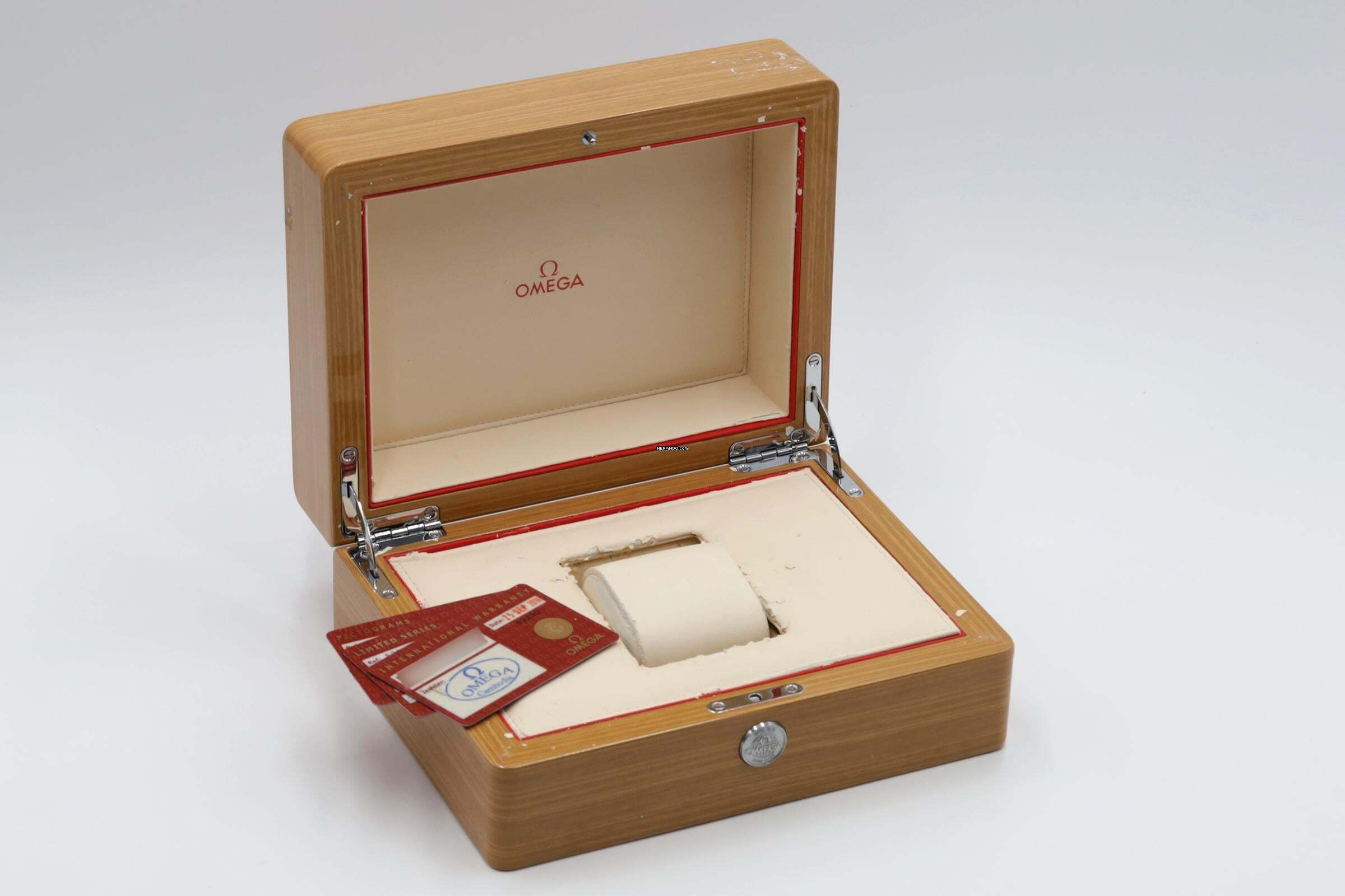 Thumbnail von Omega Seamaster Planet Ocean Olympic Games Sochi 2014 522.30.46.21.01.001 B&P