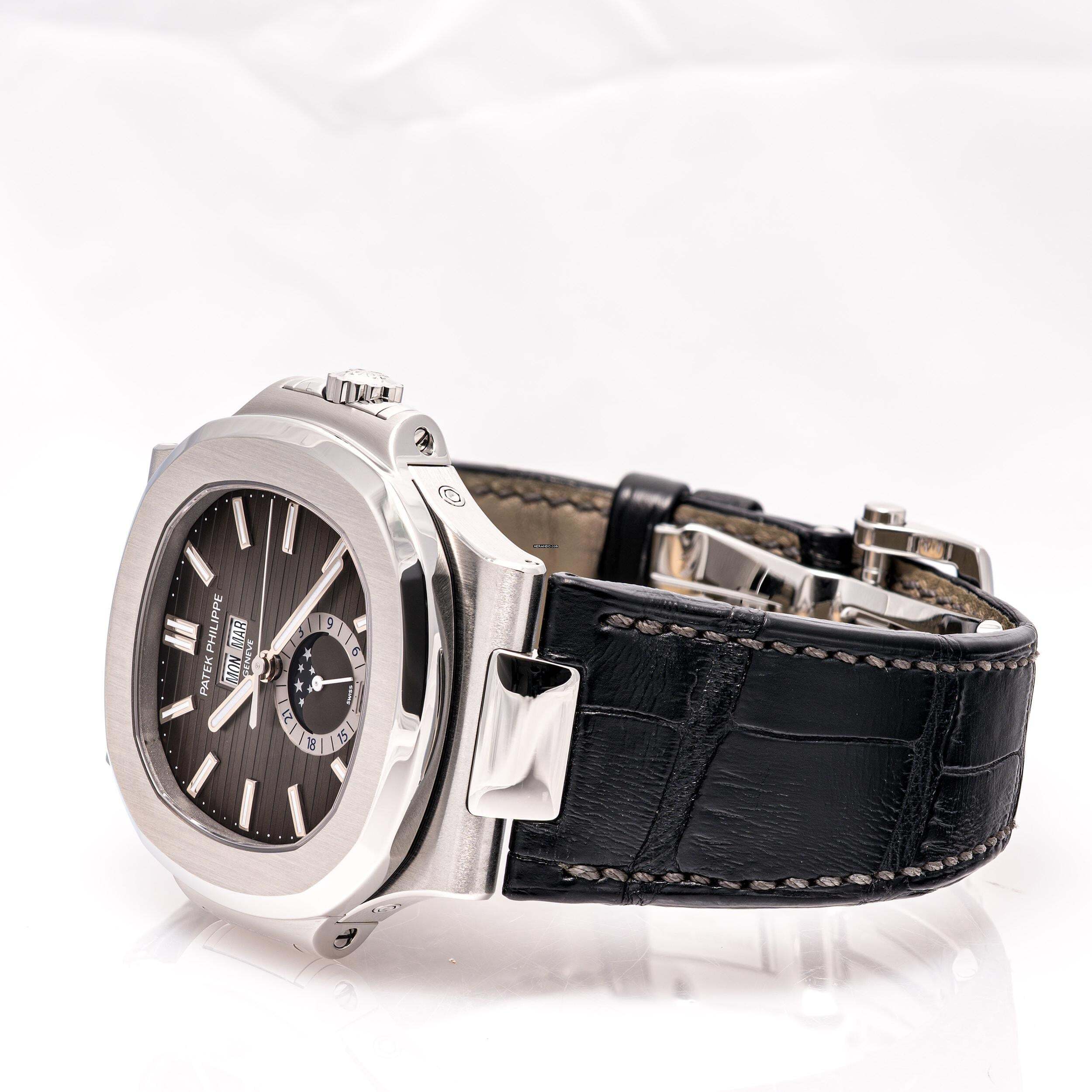 Thumbnail von Patek Philippe Nautilus Annual Calendar – 5726A-001 – like NEW – 07/2019 Full Set