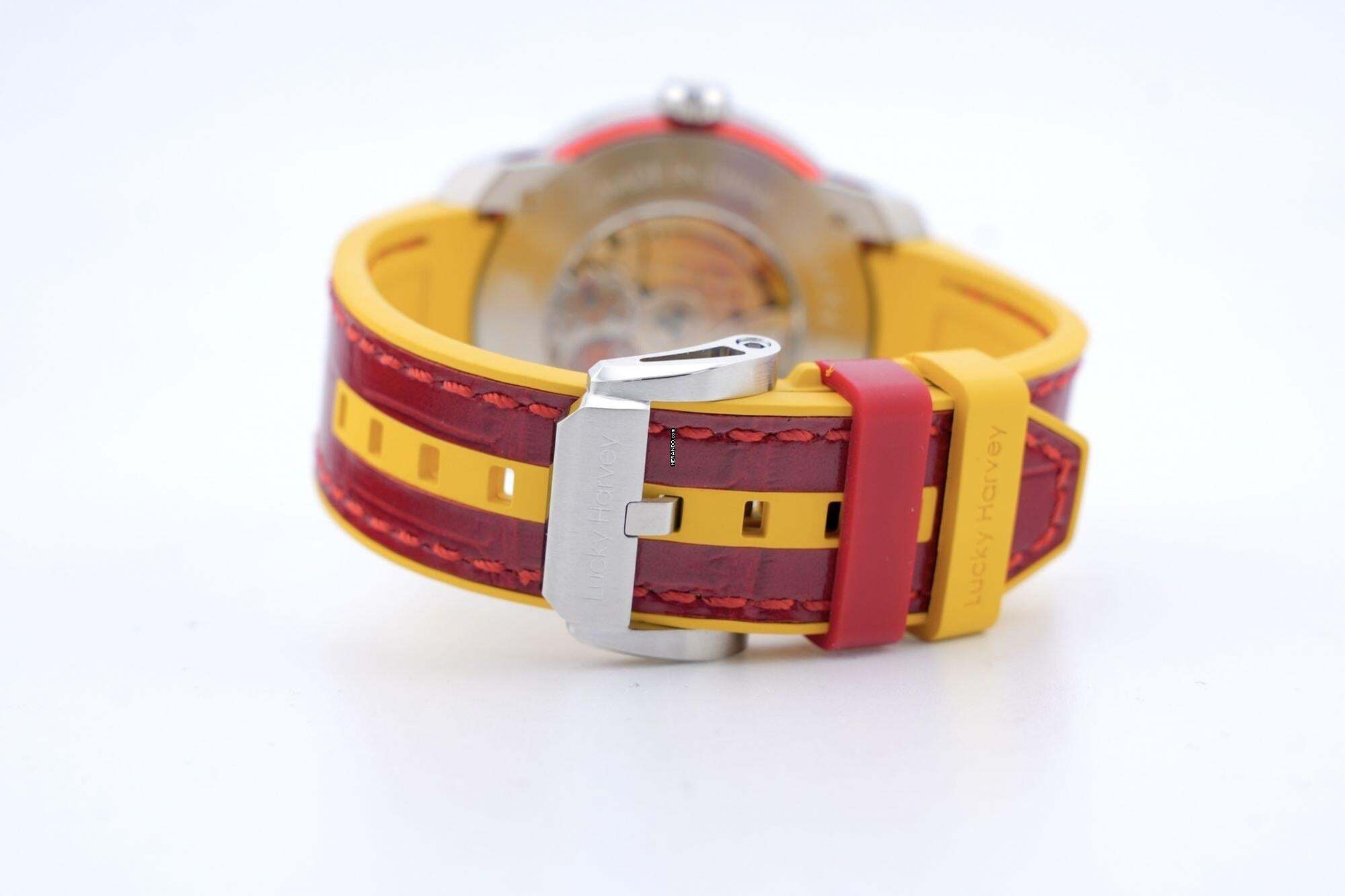 Thumbnail von Lucky Harvey Red Lion Dance Moving Eye - Unworn - Box+Papers Red Lion 2025