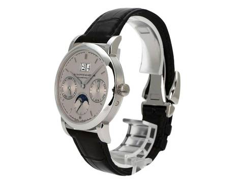  A. Lange & Söhne Saxonia Jahreskalender Platin Ref. 330.025 