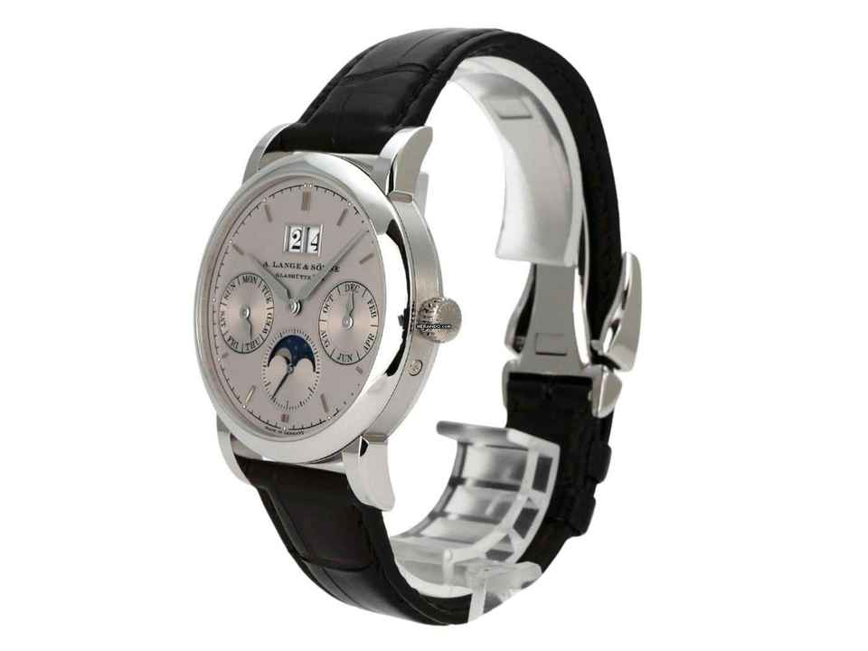  A. Lange & Söhne Saxonia Jahreskalender Platin Ref. 330.025 