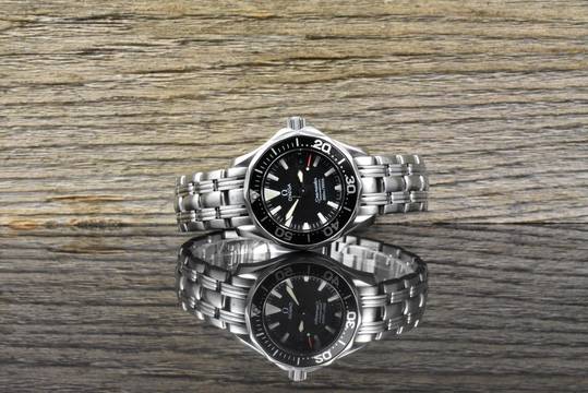 Omega Seamaster Diver 300 M Quarz Lady 2282.50 Black Dial - Vintage