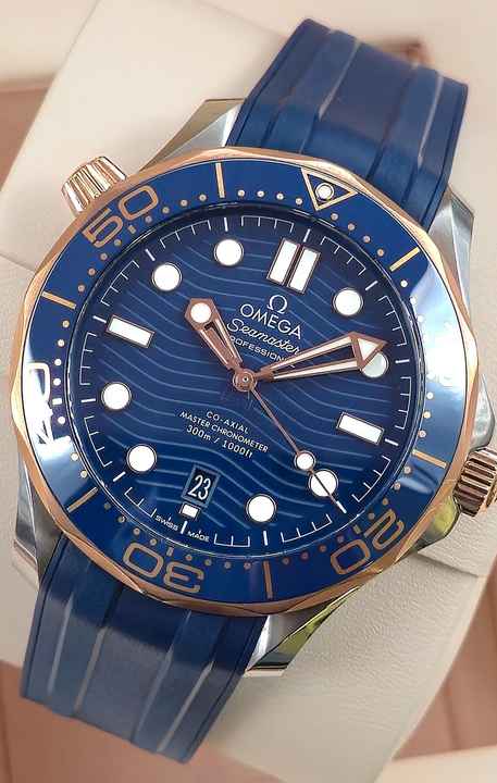 Omega Seamaster Diver 300 M 42mm 210.22.42.20.03.002 esfera azul Sedna Gold/Acero Muy buen estado Juego completo 11-2023