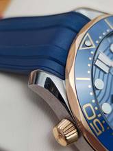 Thumbnail von Omega Seamaster Diver 300 M 42mm 210.22.42.20.03.002 Blauwe wijzerplaat Sedna Goud/Staal Zeer goed Compleet met doos 11-2023