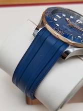 Thumbnail von Omega Seamaster Diver 300 M 42mm 210.22.42.20.03.002 Blauwe wijzerplaat Sedna Goud/Staal Zeer goed Compleet met doos 11-2023