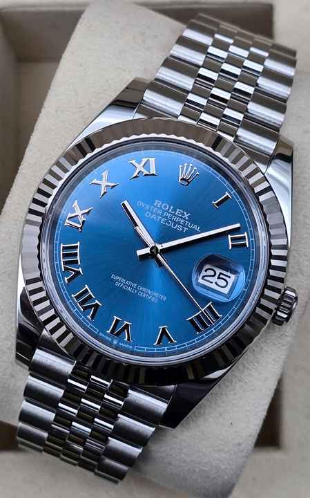 Rolex Datejust 41 41mm Jubilee 126334 Blue Roman dial / Azzuro Blue Like New Condition Full Set 11-2025 