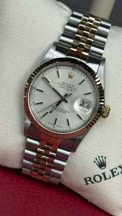  Rolex Datejust 36 Top Condition silver dial no stretch box and papers 