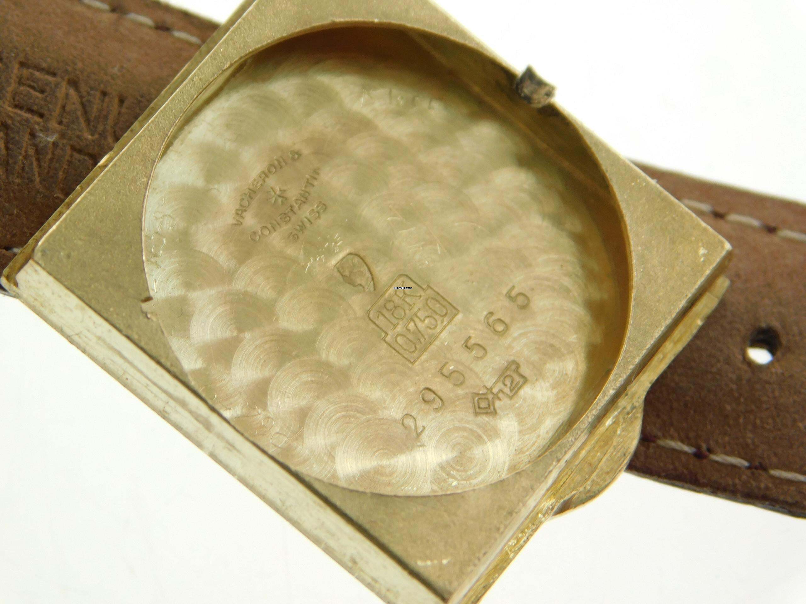 Thumbnail von Vacheron Constantin Tank Vintage Tank 18 Karat Gelbgold RARE Kaliber V 458 Handaufzug 25 x 35 mm unpolished original condition Rare C 458