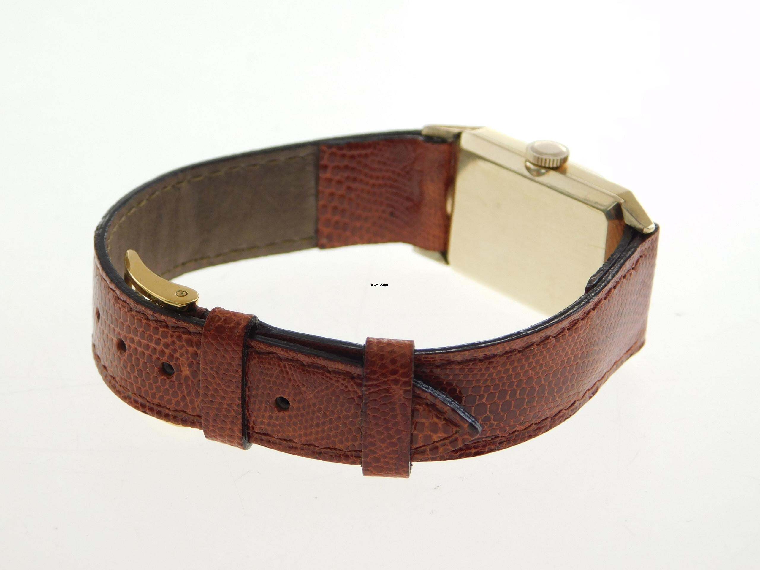 Thumbnail von Jaeger-LeCoultre Classic Le Coultre Tank - Rare Vintage 14K Gelbgold Kaliber 438/4 C W frühe Le Coultre Herrenuhr massiv Gelbgold