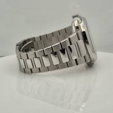 Thumbnail von Patek Philippe Nautilus Travel Time Flyback Chronograph 40,5 мм Полностью