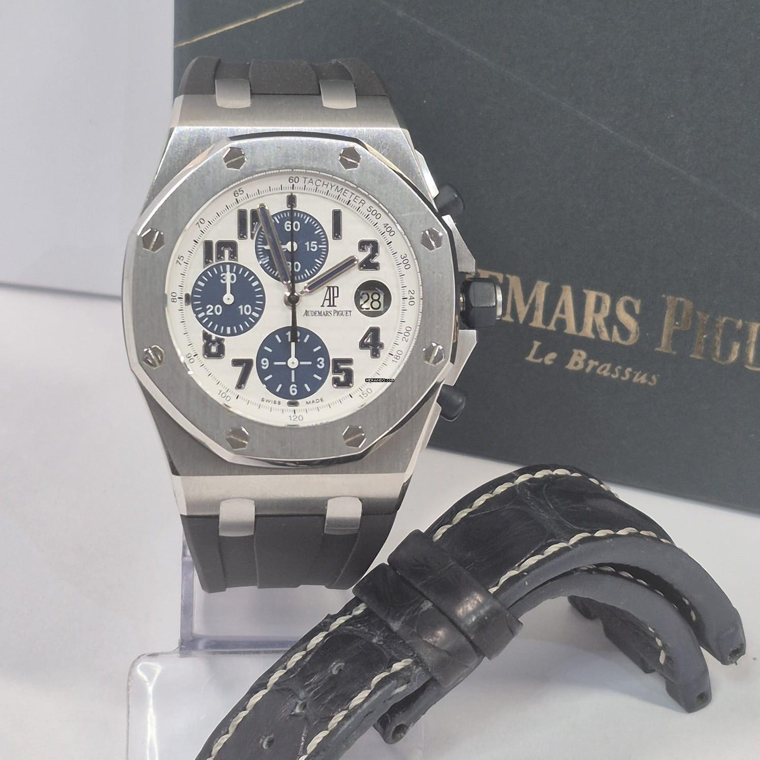 Thumbnail von Audemars Piguet Royal Oak Offshore Chronograph Navy 42mm Automático Completo